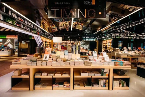 简单易用的书店管理系统可以在导入后快速投入使用，让传统实体书店快速走上转型之路