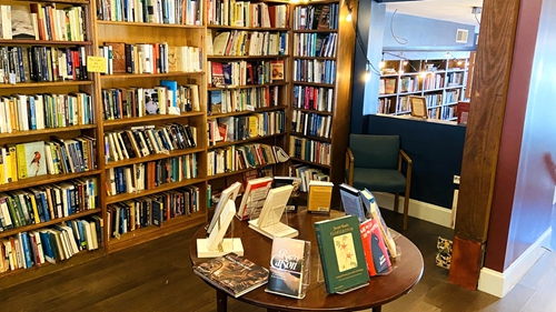 实体书店不管是转入新零售，还是进行多元化经营，都离不开专业的书店进货销售管理系统，下面就让小编给大家介绍一下奶茶视频APP下载污普菲特图书管理系统吧。