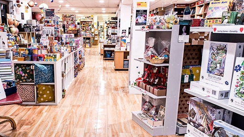 图书管理系统助力书店走出困境，实现多元化经营，打造全新智能书店。